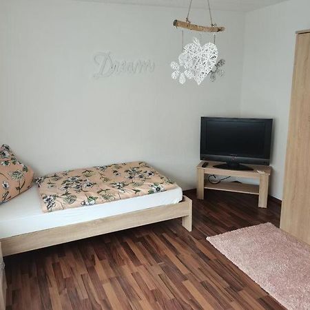 Ferienwohnung Im Drosselnest 헤힝겐 외부 사진